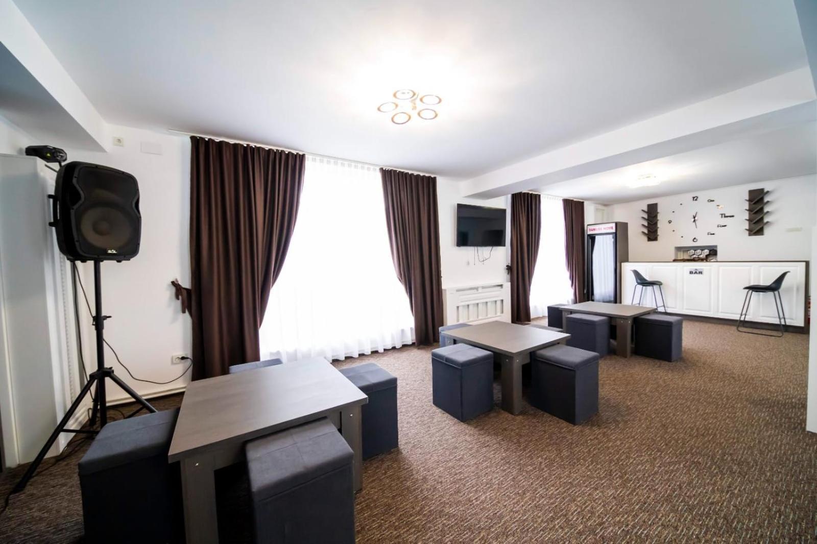 Danube Home Ostrovu Corbului Экстерьер фото